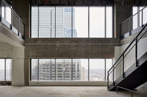 home-services-leasing-01 image of penthouse room at lightwell kc